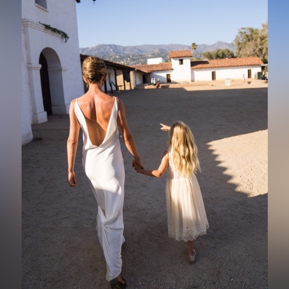 A LA ROBE NAKED CLAUDETTE LOHO BRIDE